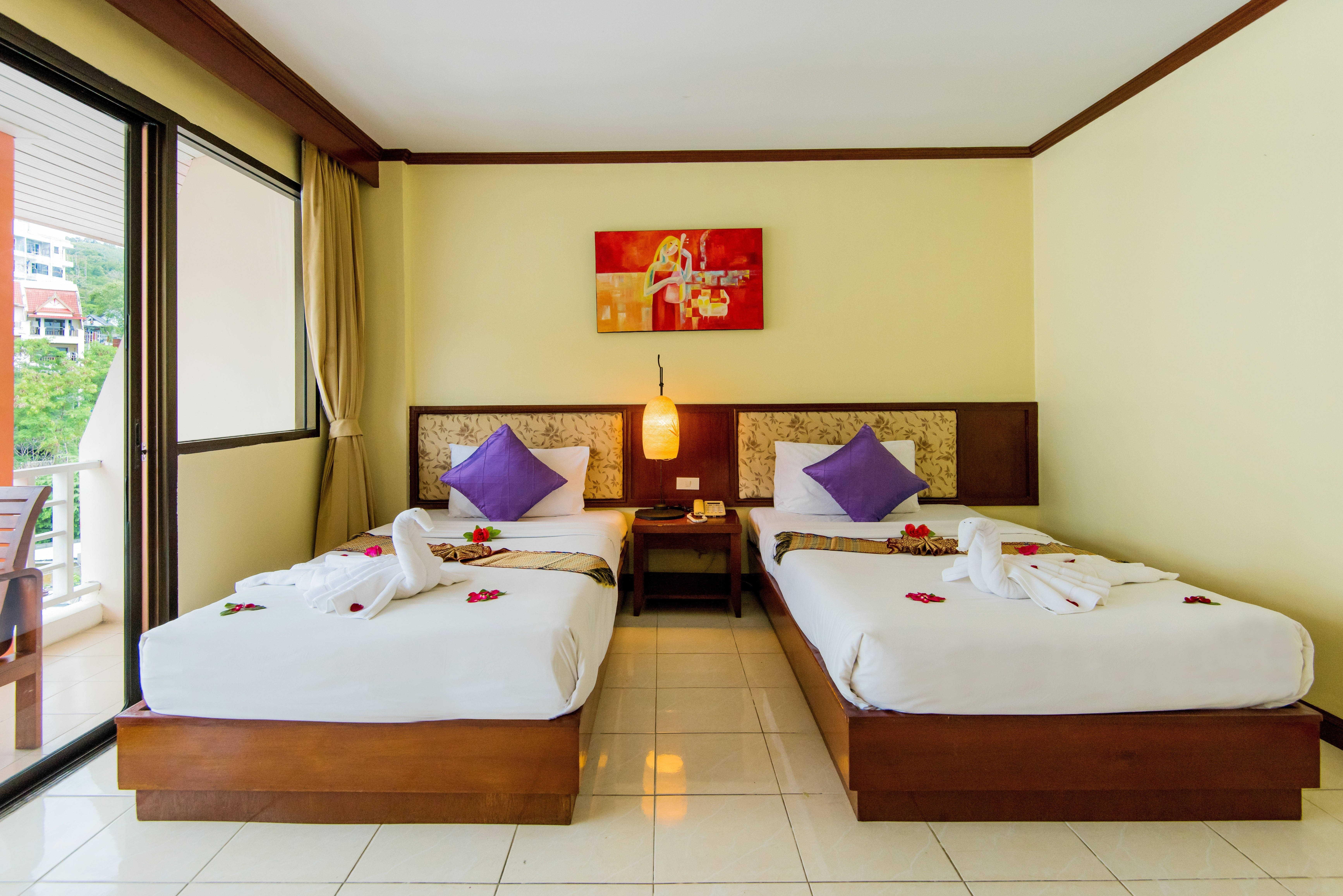 Bauman Ville Hotel Phuket Exterior foto
