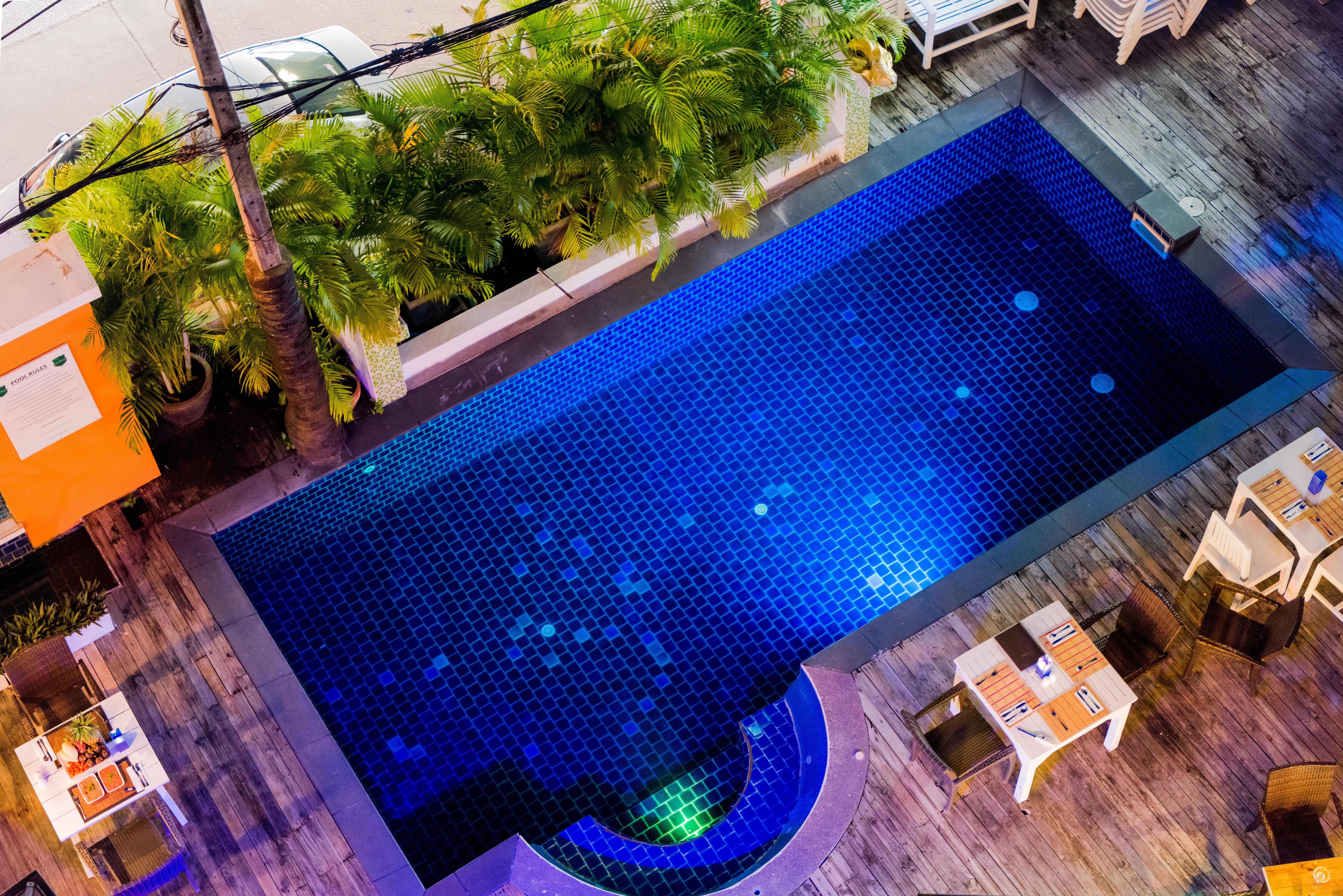 Bauman Ville Hotel Phuket Exterior foto