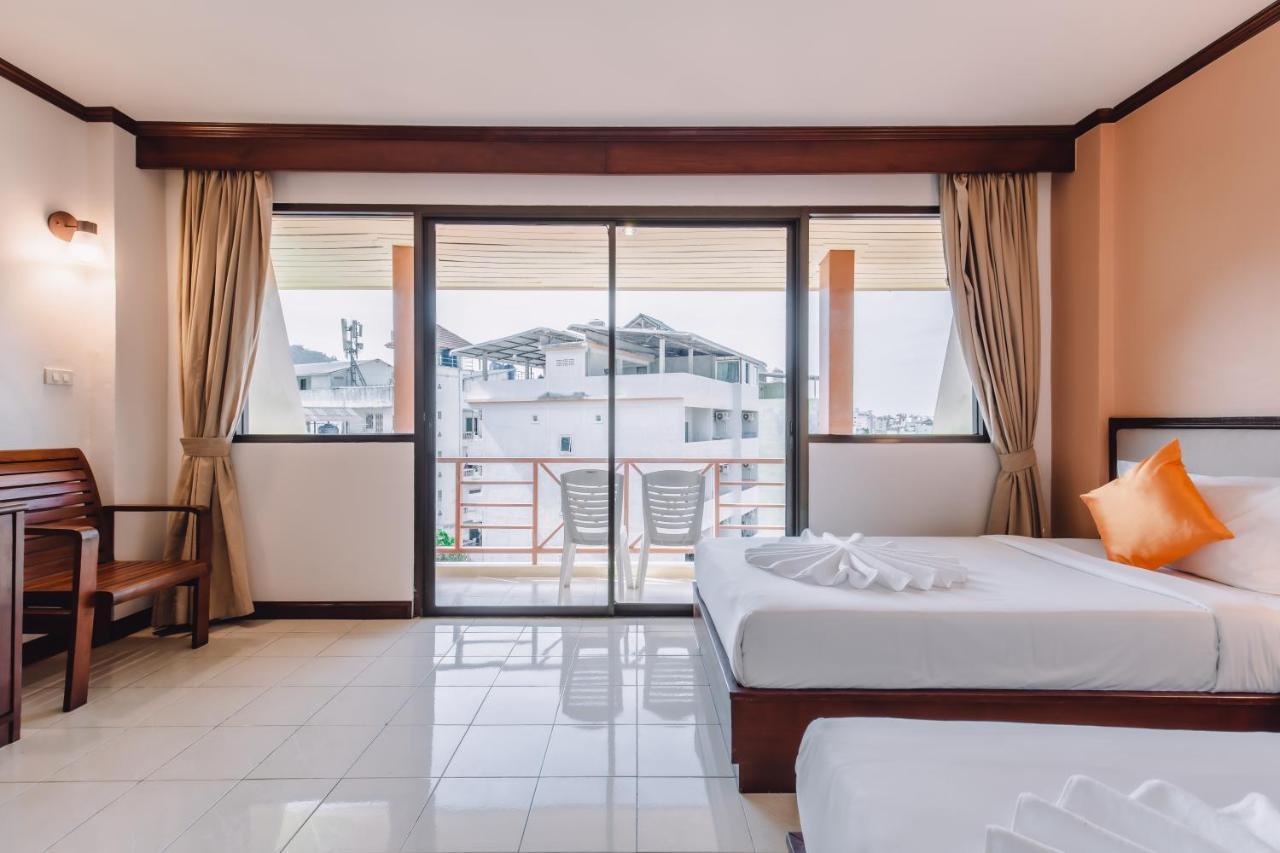 Bauman Ville Hotel Phuket Exterior foto