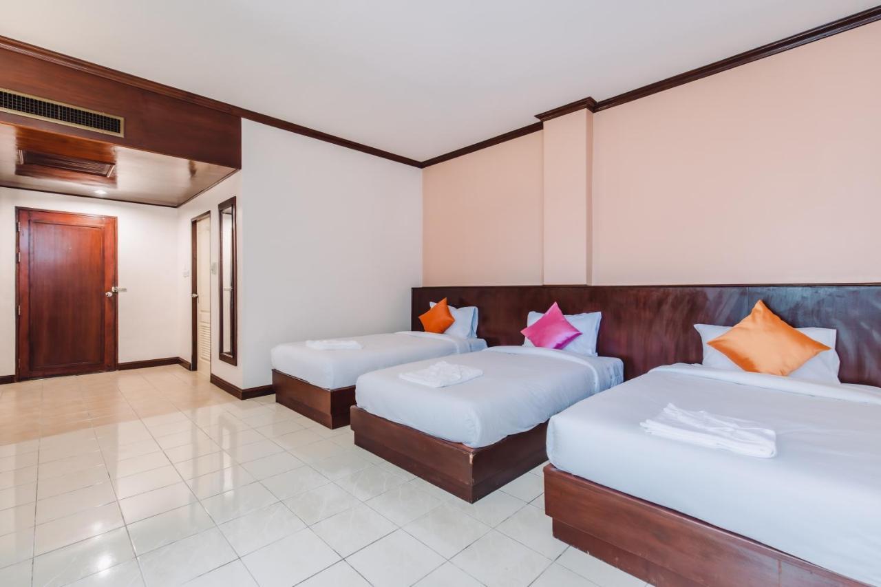 Bauman Ville Hotel Phuket Exterior foto